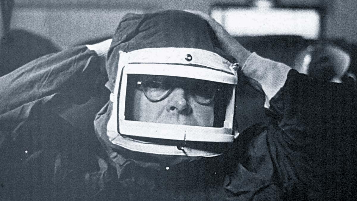 10 charnley in gown cmyk blurred copy new duotone 16 9 1200